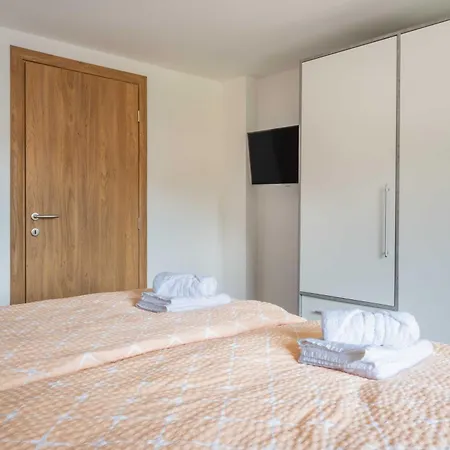 Jelena Gorje, Vintgar, Bled דירה