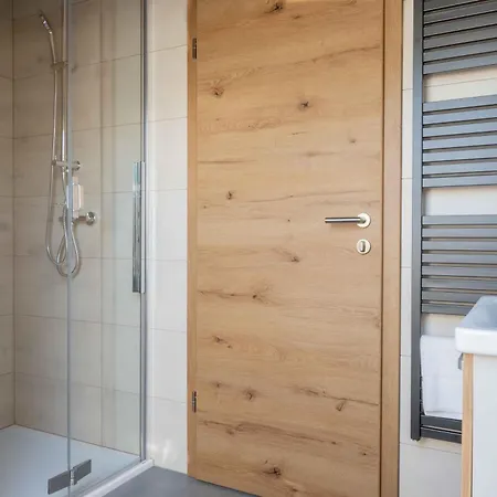 Jelena - Modern Spacious Near Vintgar Gorge & Bled Zgornje Gorje