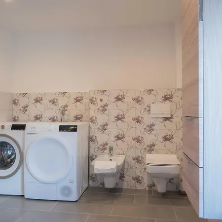 Jelena Gorje, Vintgar, Bled