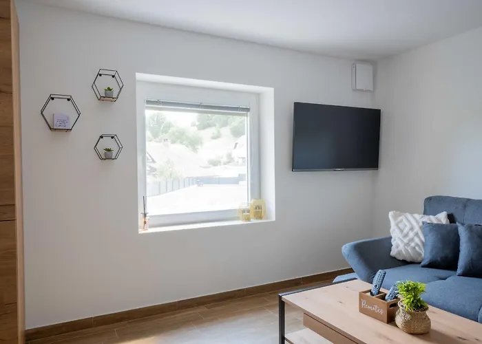 Jelena Gorje, Vintgar, Bled *